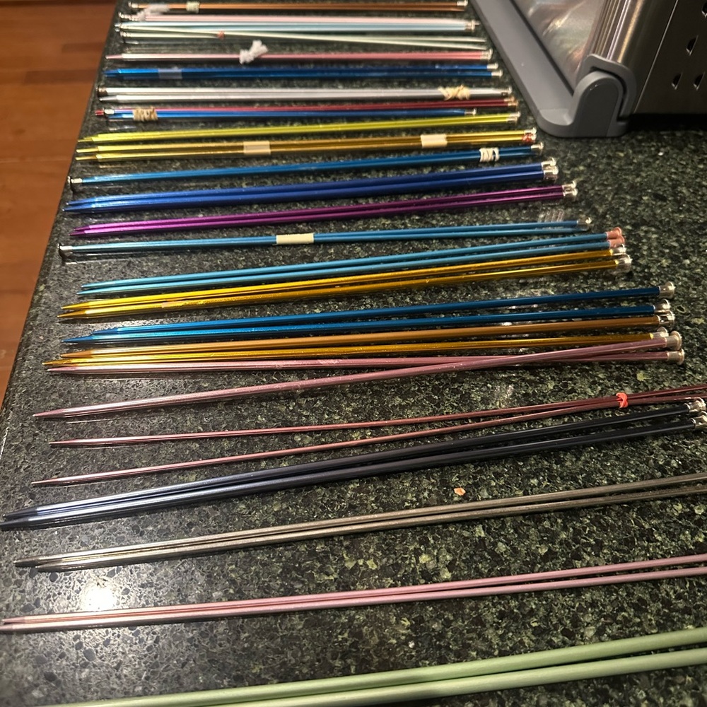 Lot 90 aluminum long knitting needles sewing 45 pair used - Picture 10 of 10